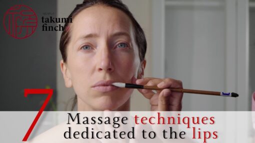 7 massage techniques dedicated to the lips